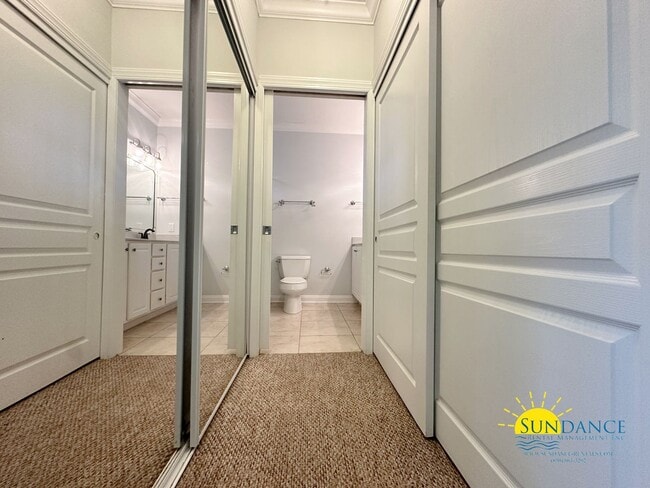 Building Photo - Beautiful Partially Furnished Condo in Downtown Fort Walton Beach!