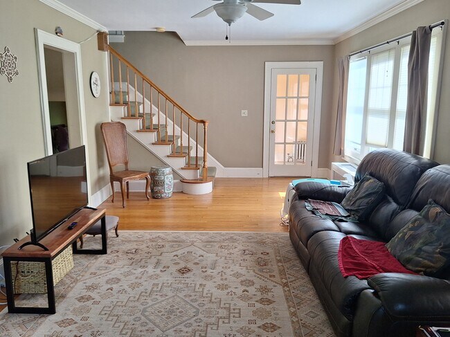 Building Photo - 16 Revere Pky