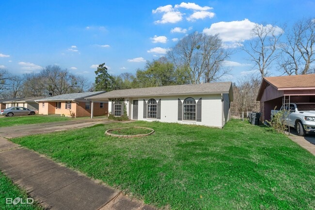 Building Photo - 1419 Teekell St