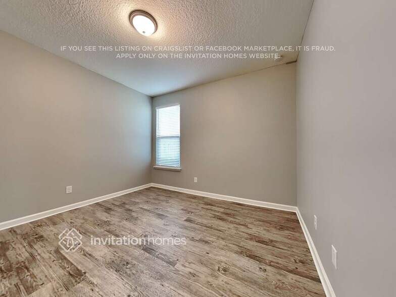Building Photo - 170 Prairie Ridge Dr