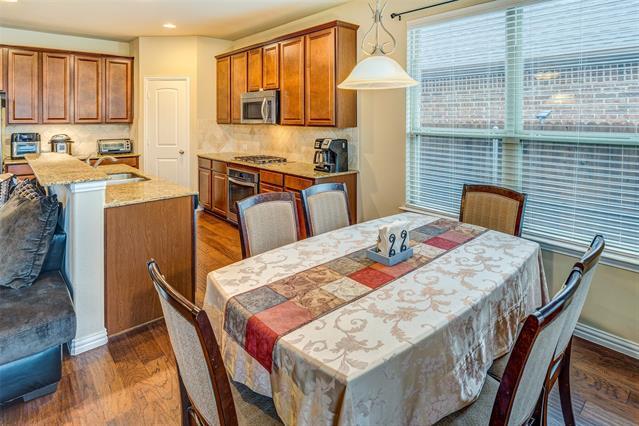 Building Photo - 2713 Costa Mesa Dr