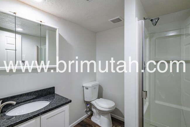 Building Photo - 1455 Plata Way