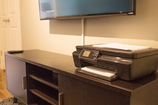 Building Photo - 301 E 104th St