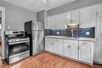 Building Photo - 744 Tacoma Ave