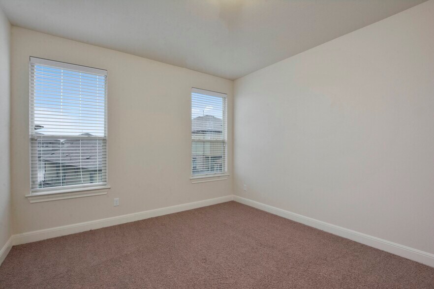 Building Photo - 1401 Little Elm Trl
