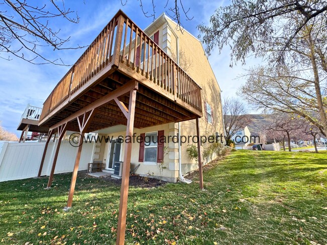 Building Photo - Amazing Draper Townhome with Mountain Views!