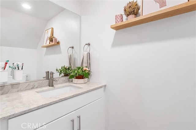 Building Photo - 2700 E Chaucer St