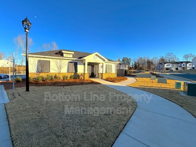 Building Photo - 8024 Hidden Spgs Trl