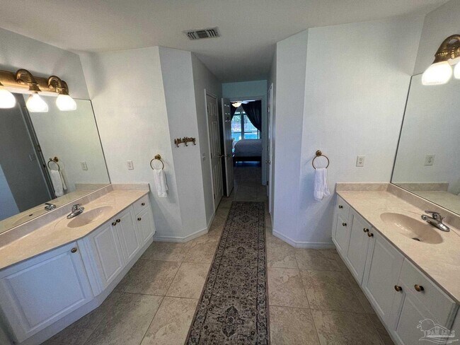 Building Photo - 1959 Melissa Oaks Dr