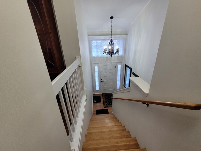 Building Photo - 2075 College Green Dr