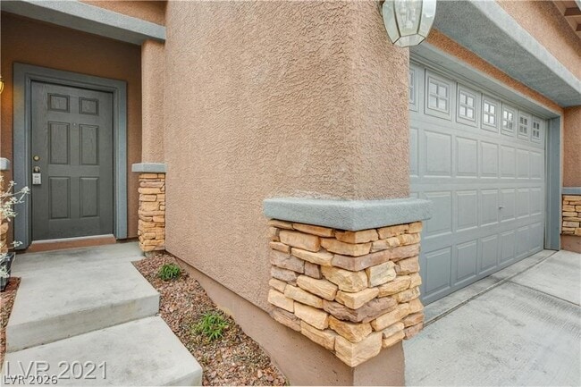 Building Photo - 10429 Scotch Elm Ave