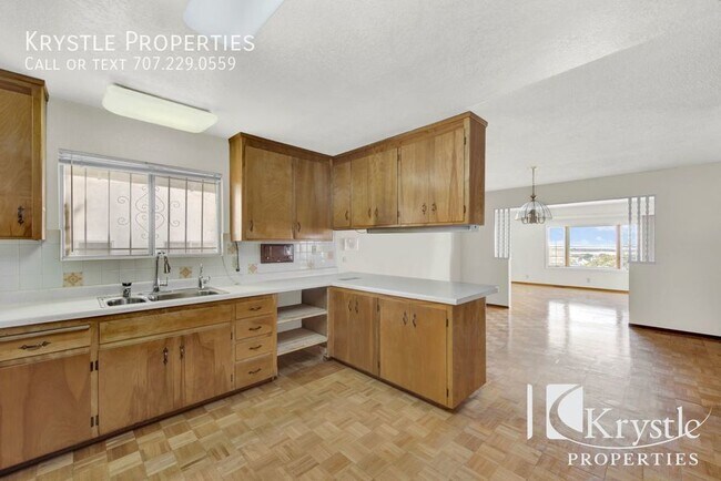 Building Photo - 949 N Camino Alto