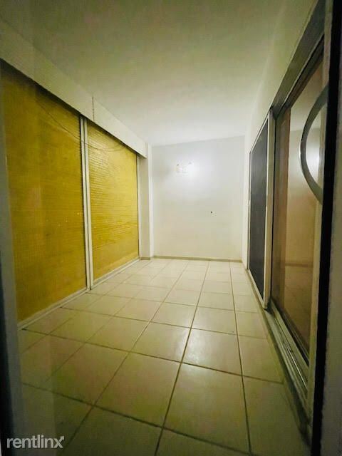 Building Photo - 3 br, 2 bath House - 1101 Crystal Lake Dr ...