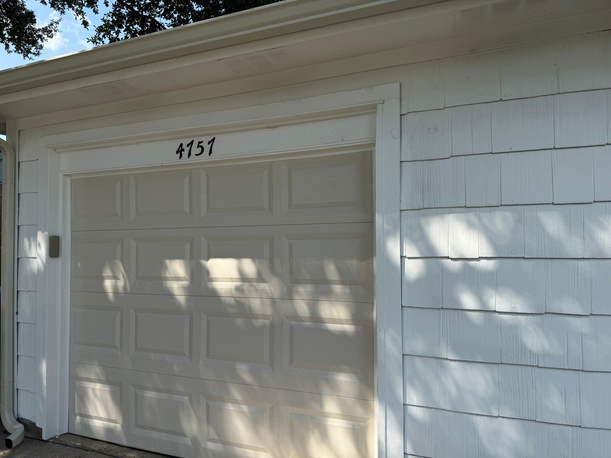 Building Photo - 4757 China Rose Dr
