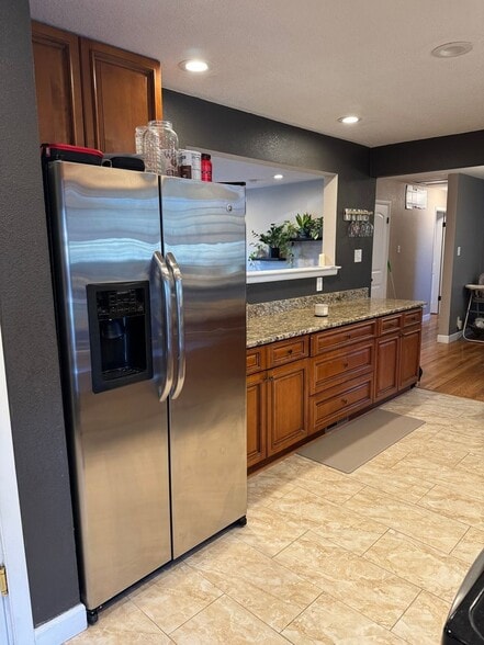 Building Photo - 500 Estes St