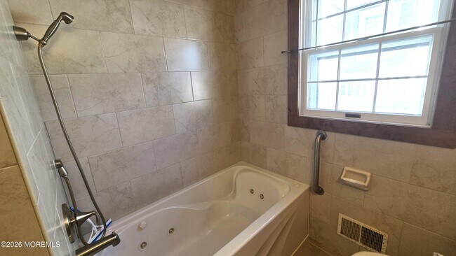 Building Photo - 207 Bay Blvd