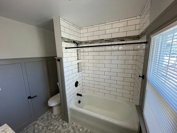Building Photo - 503 Briarwood Ave SE