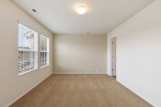 Building Photo - 7475 Countryside Grove