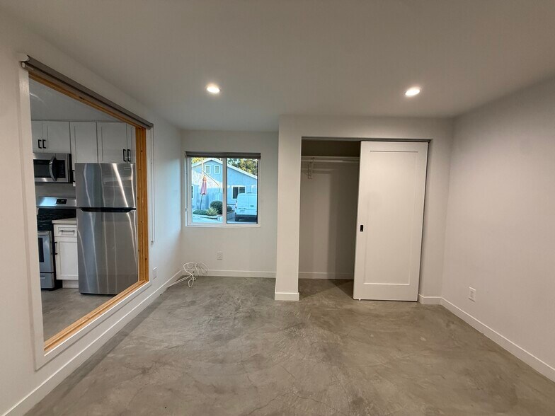 Building Photo - 3311 Gassen Pl