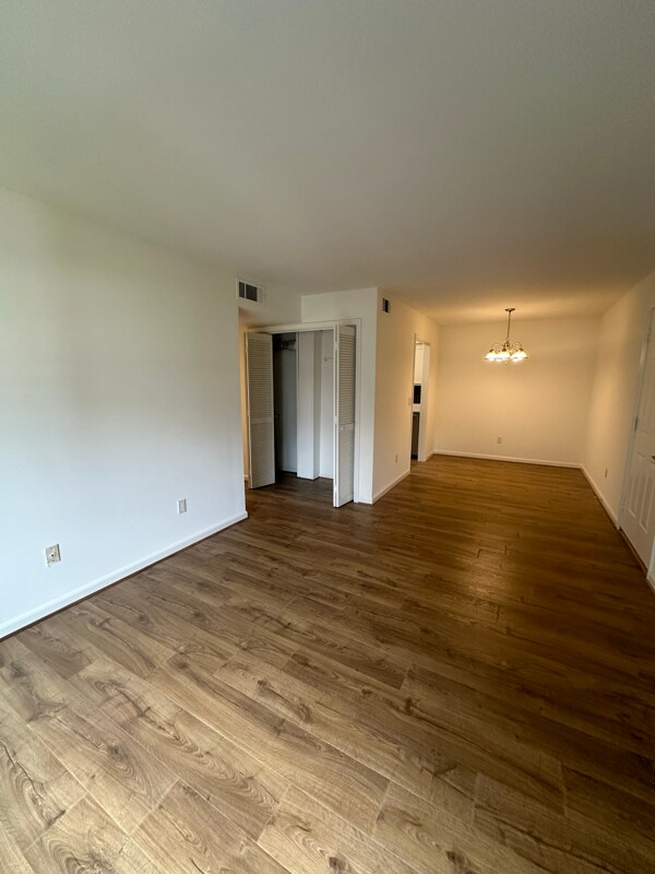 Building Photo - 2118 Acklen Ave