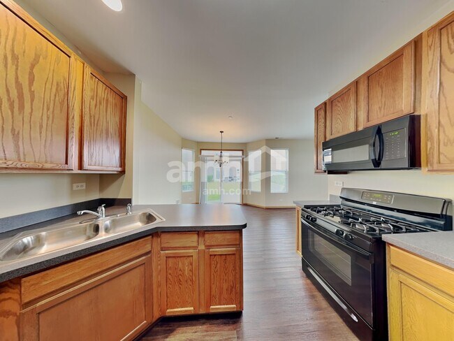 Building Photo - 211 Barrett Dr