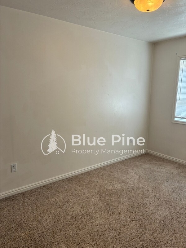 Building Photo - 3156 Chasewood Dr