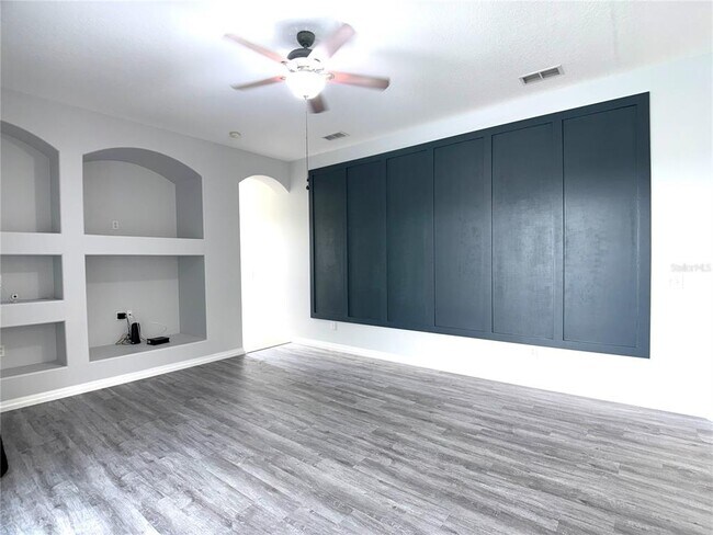 Building Photo - 448 Coventry Rd