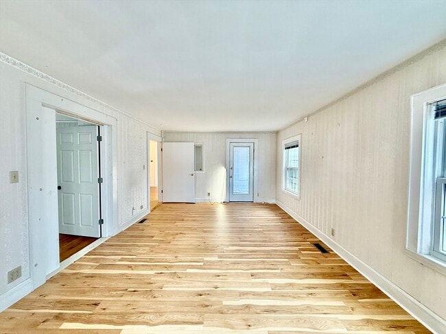 Building Photo - 23 Gardner Ave