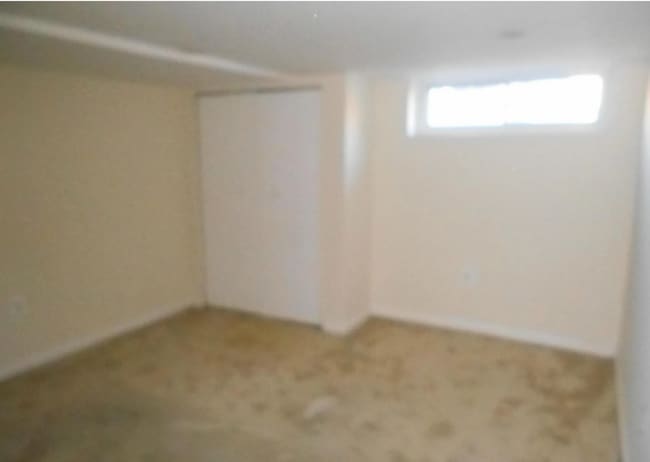 Building Photo - 3 BR 2 BA Townhome in the heart of Canton!