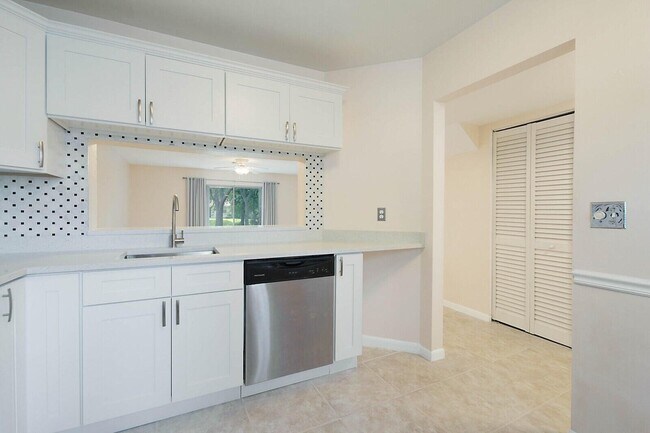 Building Photo - 6384 Boca Cir