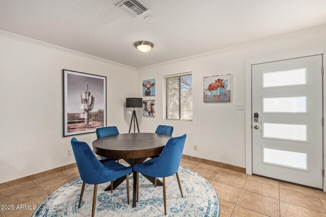 Building Photo - 10069 E Paradise Dr