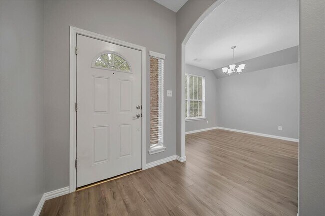 Building Photo - 22028 Knights Cove Dr