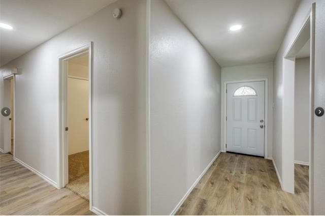 Building Photo - 710 Palm Ave