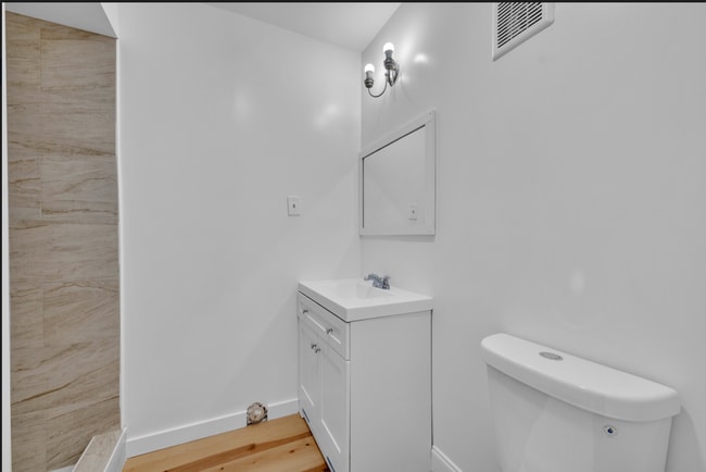 Building Photo - 3244 Warringwood Dr