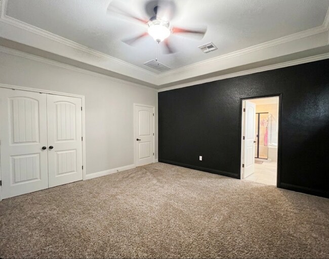 Building Photo - AVAILABLE NOW; APPLY AT OUR WEBSITE TODAY!!