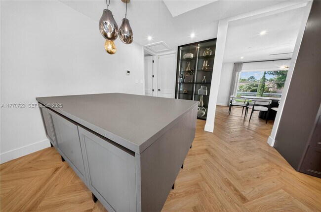 Building Photo - 4312 NE 22nd Ave