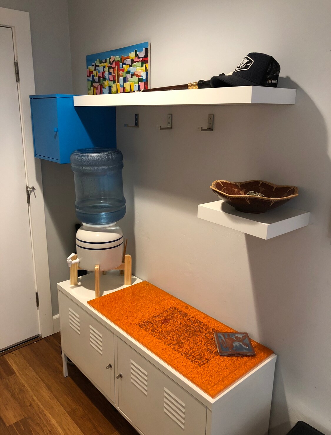 entryway - 5550 Traffic Way