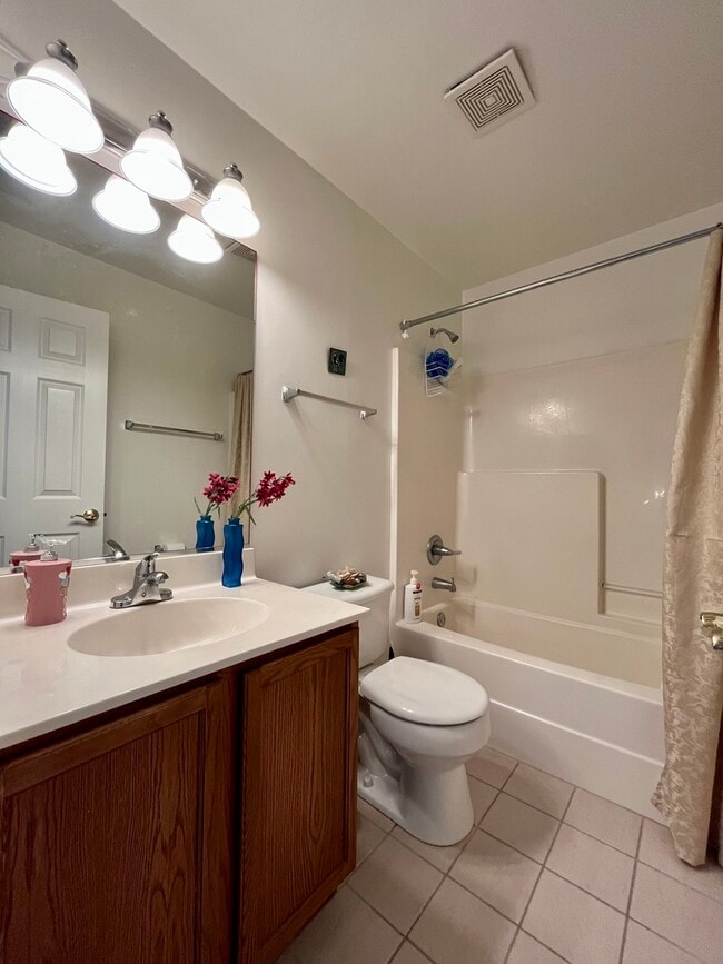 Building Photo - 3259 Cool Springs Ct