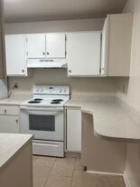 Building Photo - 42 Vinway Ct
