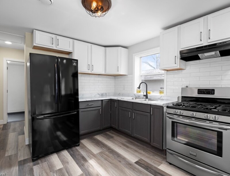 Building Photo - 303 Delamere Rd