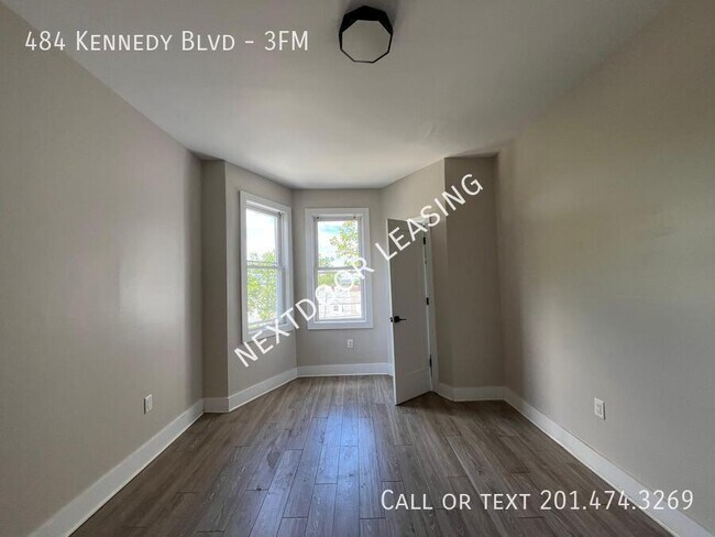 Building Photo - 484 John F. Kennedy Blvd