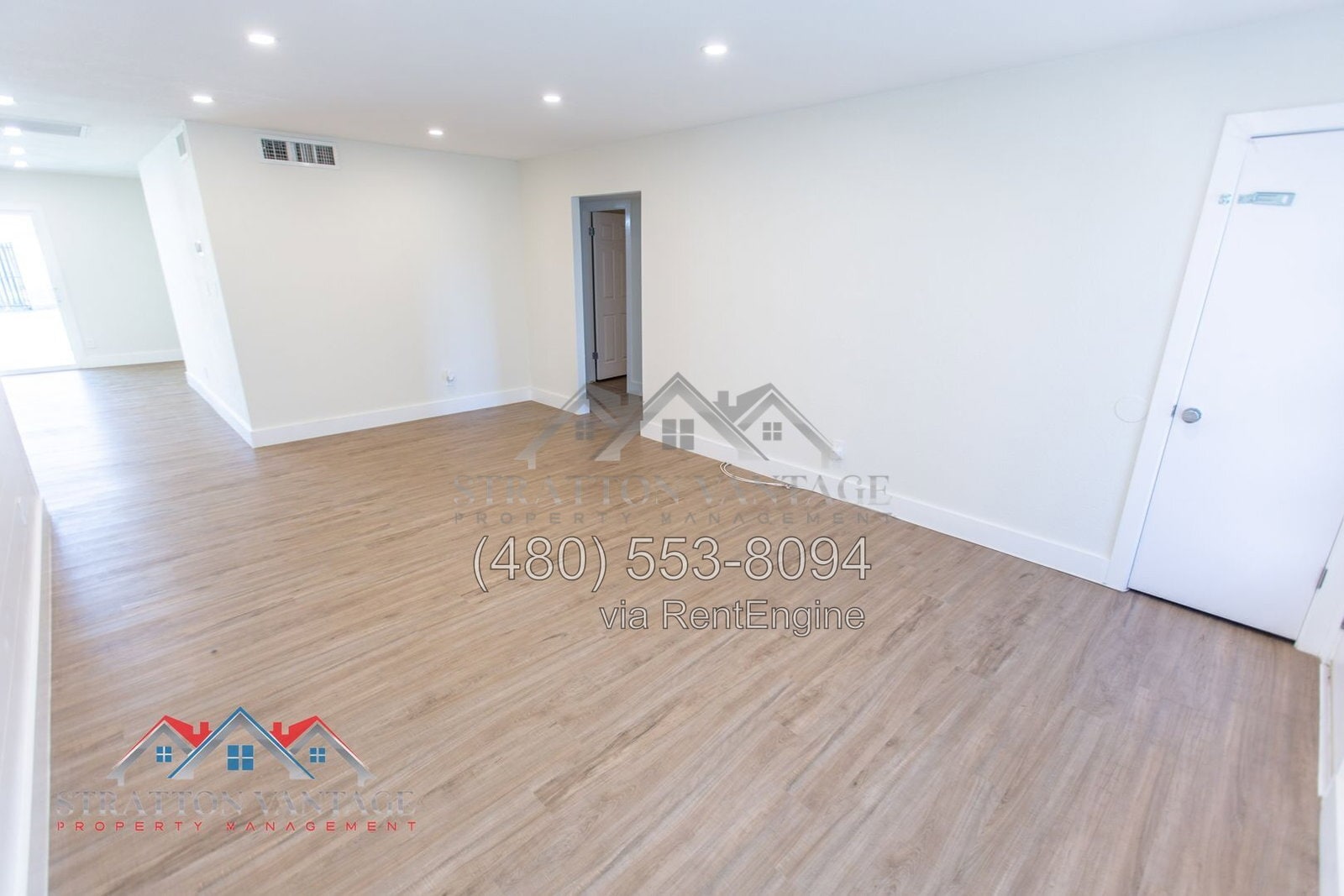 Building Photo - 433 W Santa Cruz Dr