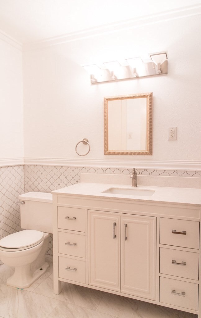 Building Photo - 9010 Linkmeadow Ln