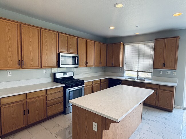 Building Photo - 7575 Lime Ave