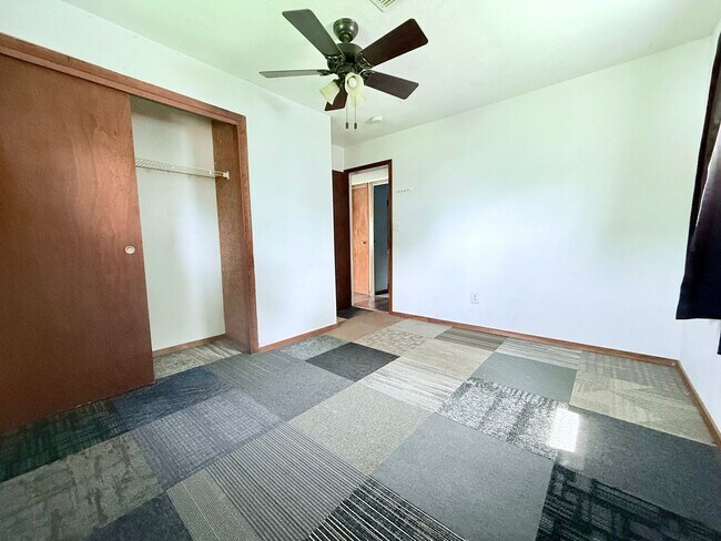 Building Photo - 3-Bed House in Waterloo