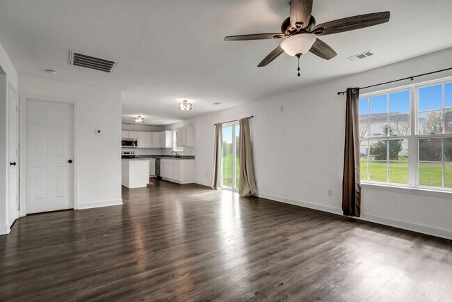 Building Photo - Timber Trail Drive Rental