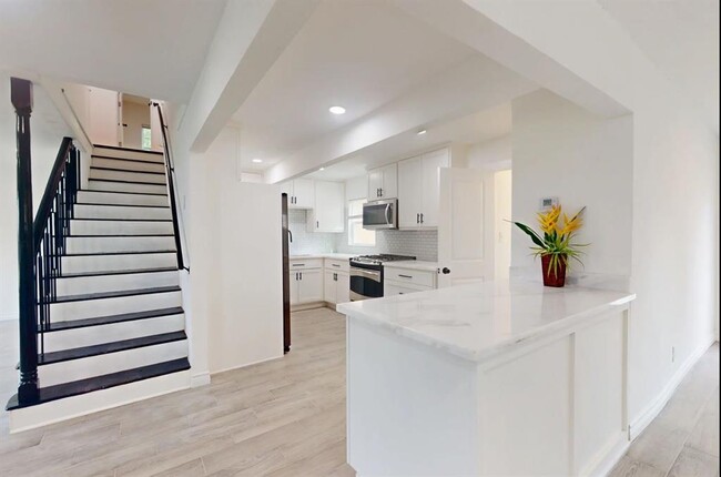 Building Photo - 3830 Cosby St