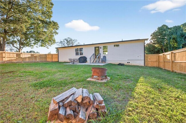 Building Photo - 1324 Ace Mcmillian Rd