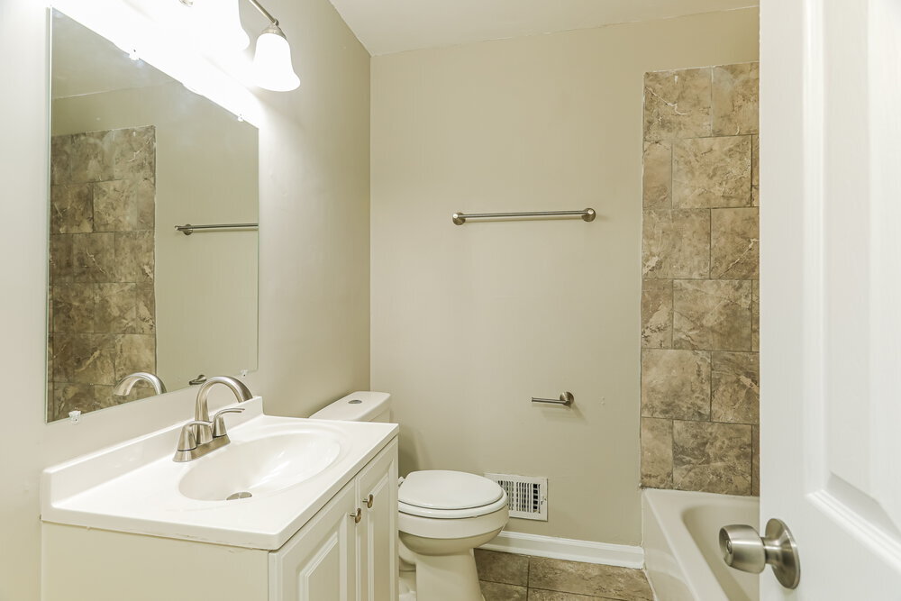 Building Photo - 1217 Turf Dr