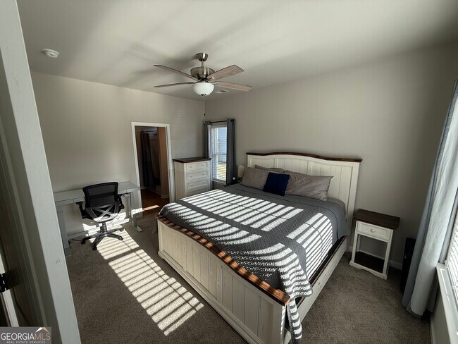 Building Photo - 108 Hidden Hls Dr